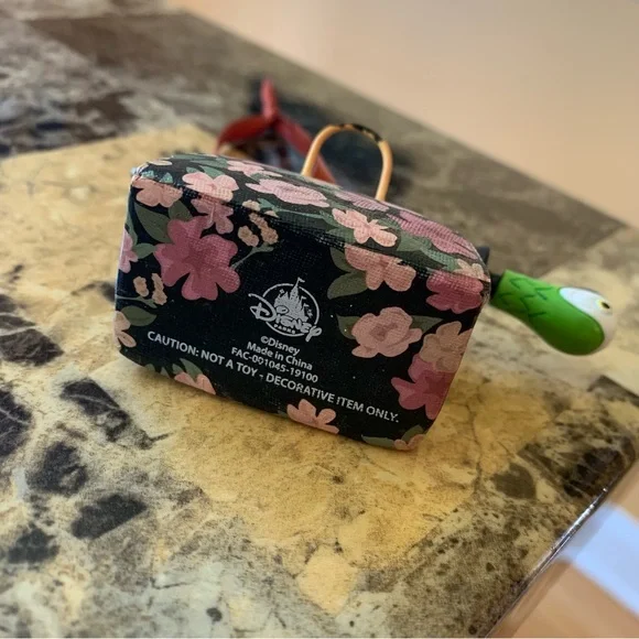 Disney Mary Poppins Umbrella purse ornament